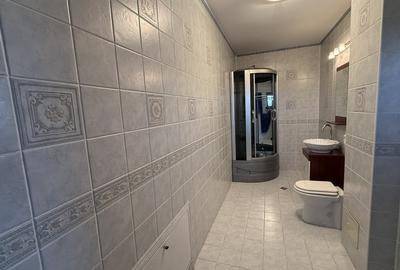Casă individuală cu 7 camere cu Canalizare în Eroii Revoluției - 19