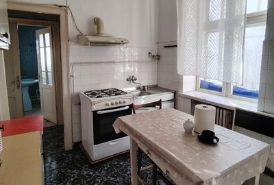 Apartament cu 3 camere decomandat în Central - 4