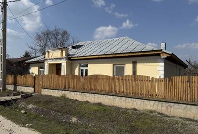 Casă cu 4 camere în Piatra - 7