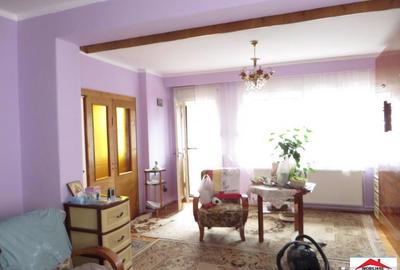 Casă cu 7 camere cu Teren 195 Mp în Semicentral - 12
