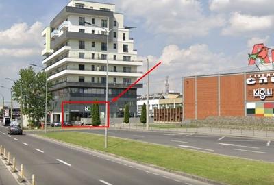 Spațiu comercial, de 76 mp, în Tractorul - 1