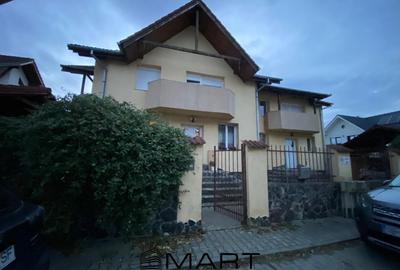 Casă individuală cu 8 camere cu Canalizare în Șelimbăr - 1