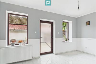 Casa Individuala cu spa?iu comercial - Varia? - 2