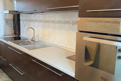 Apartament cu 3 camere semidecomandat în 1 Decembrie - 7