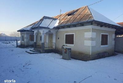 Casă cu 2 camere cu Teren 563 Mp în Central - 3