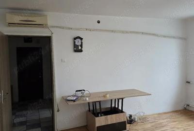 Apartament cu 3 camere semidecomandat în Central - 3