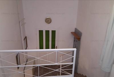Apartament la casa cu loc de parcare in curte, zona Gara Mare - 12