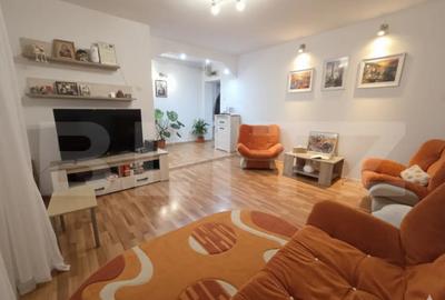 Apartament cu 3 camere semidecomandat în Micro 5 - 1