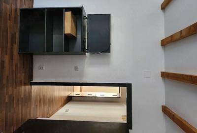 Casă cu 1 camere cu Teren 150 Mp în Piața Veche - 2