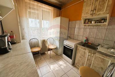 Apartament 2 camere complet decomandat - etaj 4 cu balcon si potential - 7