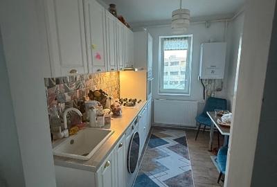 Apartament cu 3 camere semidecomandat, mobilat în Tomis II - 1