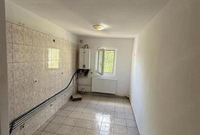 Apartament cu 3 camere decomandat în Lipovei - 3