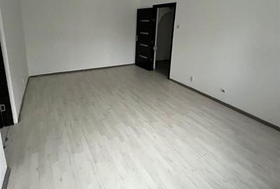 Spațiu comercial, de 50 mp, în Podu Roș - 2