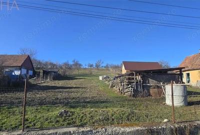 Teren de 3808 mp, în Monariu - 2