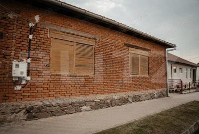 Casă cu 5 camere cu Teren 3588 Mp în Central - 5