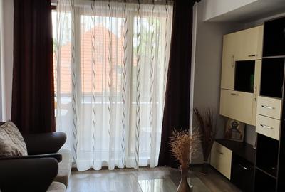 Aula universitatii, garsoniera , bloc nou, 400 euro - 2