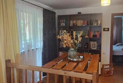 Casă cu 6 camere cu Teren 1500 Mp în Racovița - 8