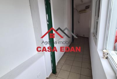 Spatiu comercial in Campina--200e - 2