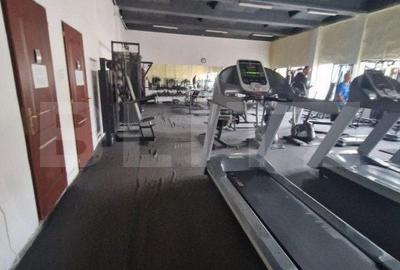 Spațiu comercial, de 581 mp, în Central - 3