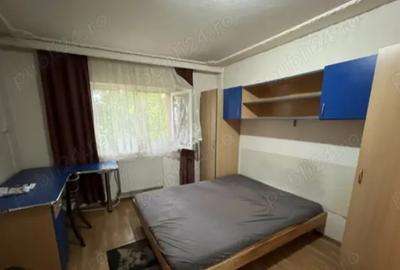 Inchiriez camera unei fete - 1