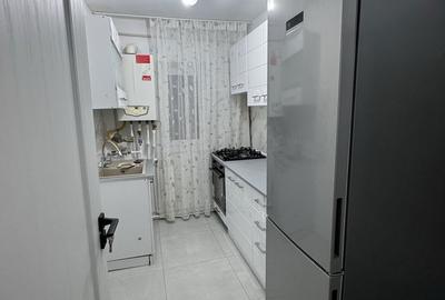 Apartament cu 3 camere semidecomandat în Central - 1