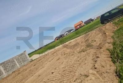 Teren de 500 mp, în Desa - 1