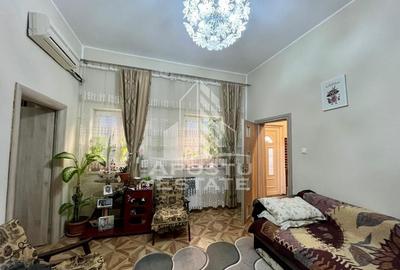 Apartament 2 camere, curte comuna,zona Traian - 3