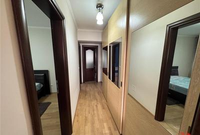 Apartament cu 3 camere decomandat, mobilat în Central - 1