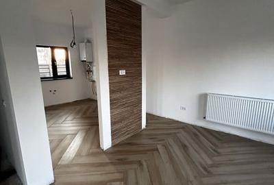 Casă cu 4 camere cu Teren 118 Mp în Central