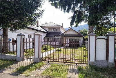 Casă cu 4 camere în Central - 3