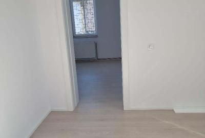 Dau in chirie ultracentral birou la casa 2 cam dep lux , str circulata ,intr auto, bun firme . - 2