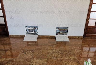 Casă cu 8 camere cu Canalizare în 1 Decembrie - 2