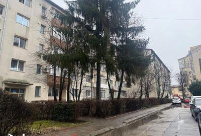 Apartament cu 3 camere în Micro 9 - 6