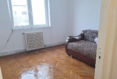 Inchiriez apartament 2 camere - 3