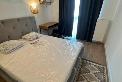 Apartament cu 2 camere semidecomandat, mobilat în Baza 3 - 1