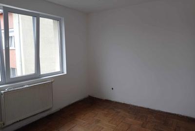 Apartament cu 3 camere în Târgu Neamț - 4