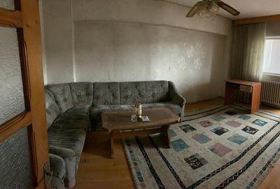 Chirie pentru o camera in apartament de trei camere zona Arcu - Gara - exclus ag - 2