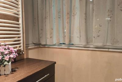 Apartament cu 3 camere decomandat în 22 Decembrie - 3