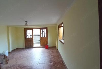 Casă cu Teren 750 Mp în Paltin - 4