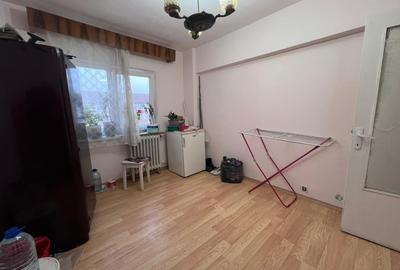 Apartament 4 camere,zona Liceul-Auto - 1