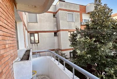 Apartament cu 3 camere decomandat în Rogerius