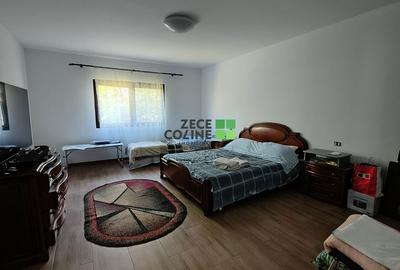 Casă cu 8 camere cu Teren 1430 Mp în Central - 6