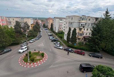 Apartament cu 4 camere decomandat în Central - 8