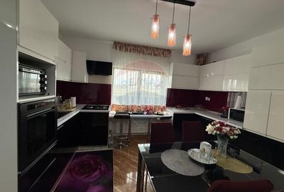 Casă individuală cu 5 camere cu Teren 375 Mp în Calea Romanului - 10