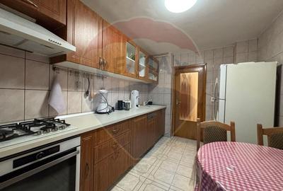 Pret de BLACK FRIDAY 4 camere Teiul Doamnei, zona verde bloc anvelopat - 4