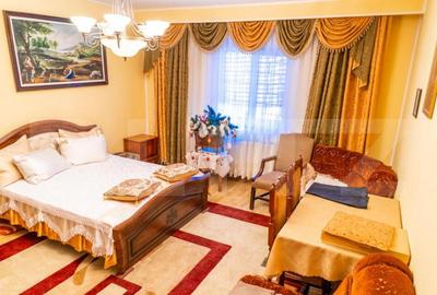 Casă cu 7 camere cu Teren 2500 Mp în Central - 16