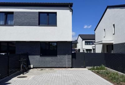 Casă cu 3 camere în Sânpetru - 3