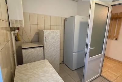 Apartament 2 camere, etaj 3, central, 300 euro/lunar. - 5