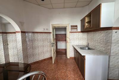 Apartament cu 3 camere decomandat în Calea Călărașilor - 15