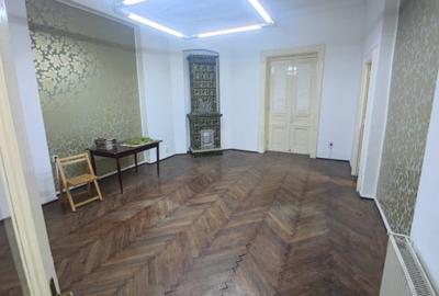 Vanzare 4 camere in vila Dacia - 5